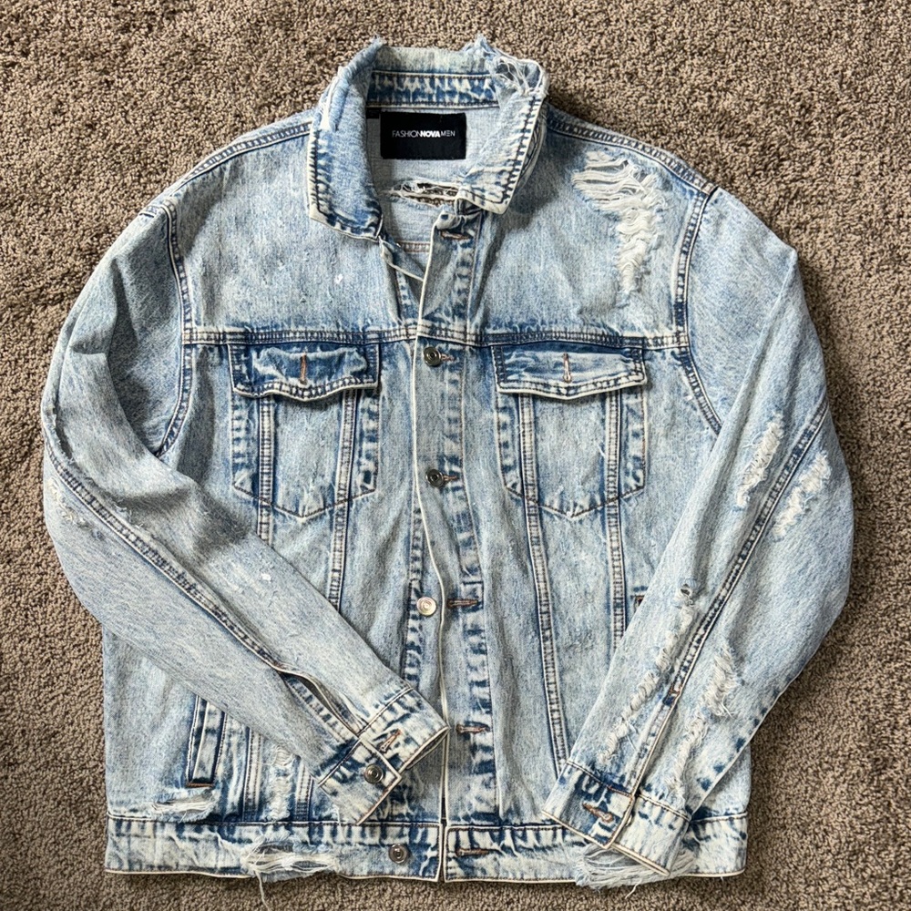 Fashion Nova Men’s rustic ripped jean jacket